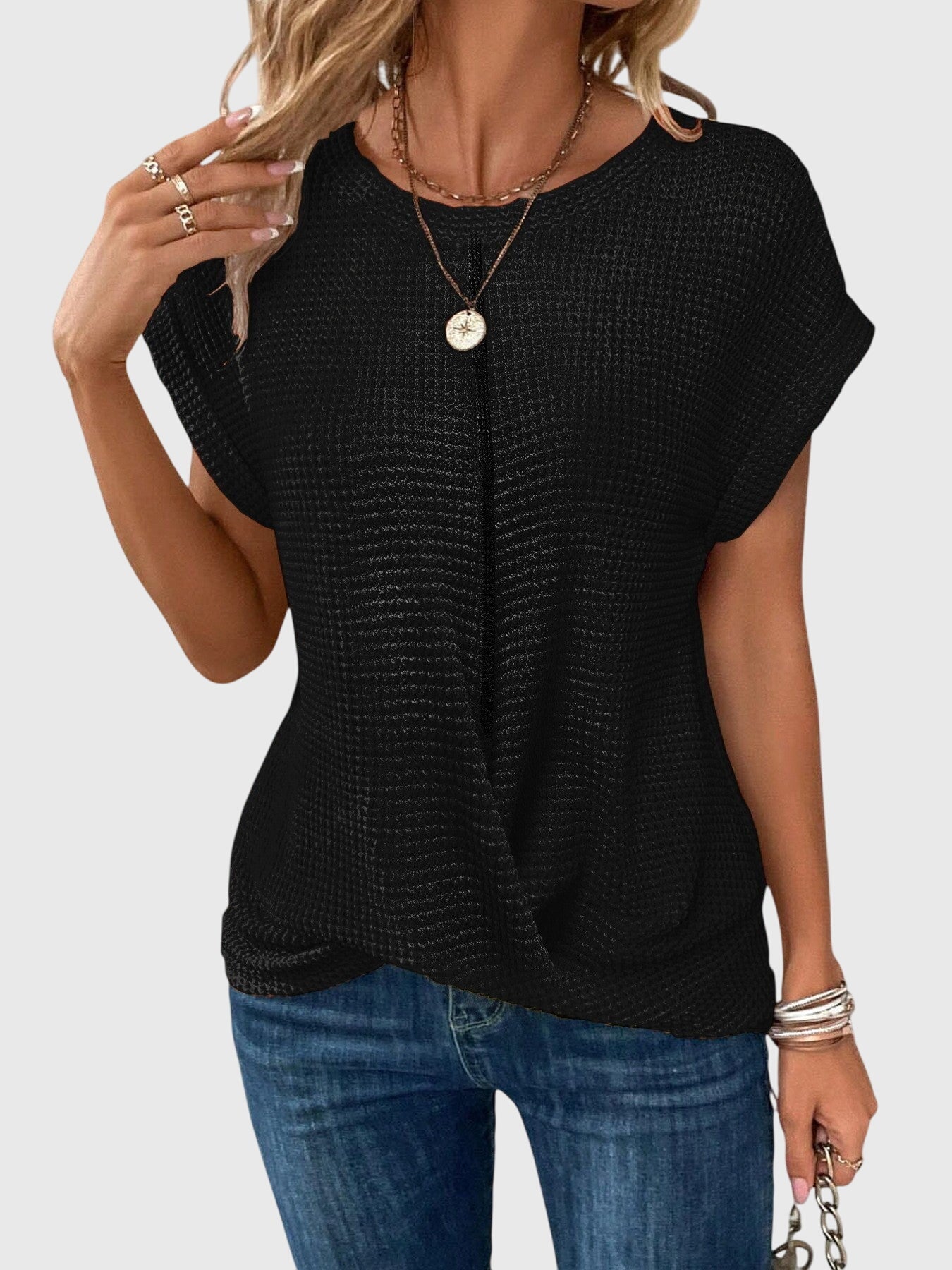Annie | Elegant Blouse with Crew Neck